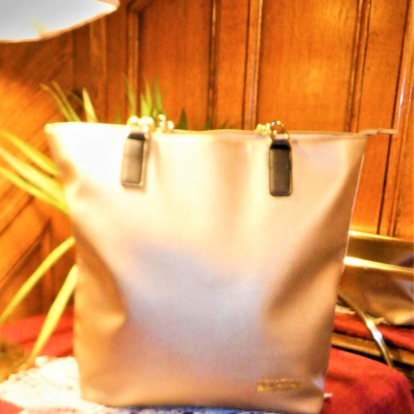 Gorgeous *** KENNETH COLE Reflection *** Metallic Large Shopper Bag Purse - Picture 3 of 4